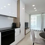 Brkic In - With Balcony شقة