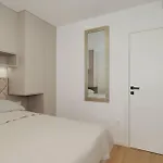 Brkic In - With Balcony شقة