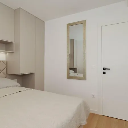Brkic In - With Balcony Apartment